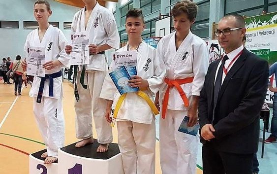 Finały Wojewódzkiej Olimpiady Młodzieży w Karate Kyokushin w Szczecinku | Medale dla Świnoujścia
